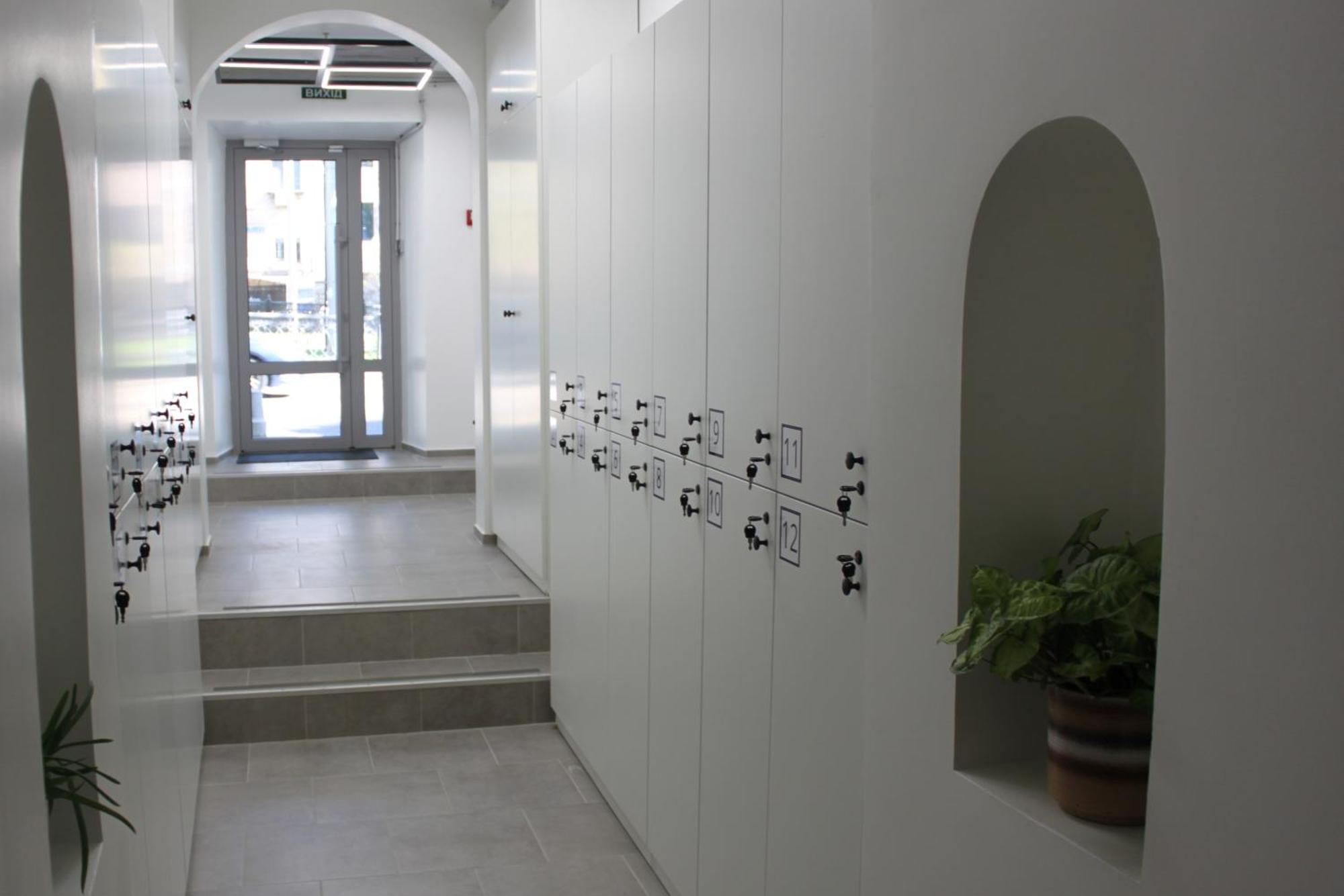 Av-3 Capsule Hotel Kiev Bagian luar foto
