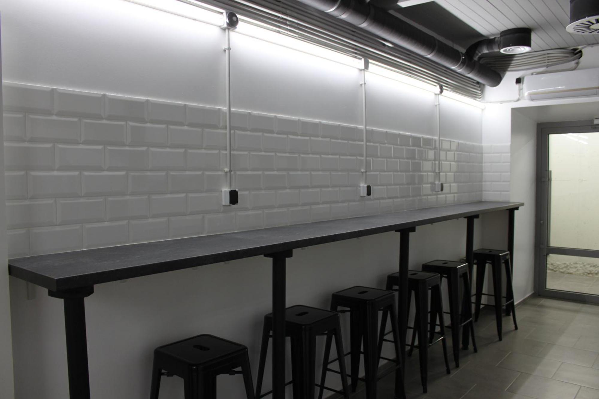 Av-3 Capsule Hotel Kiev Bagian luar foto